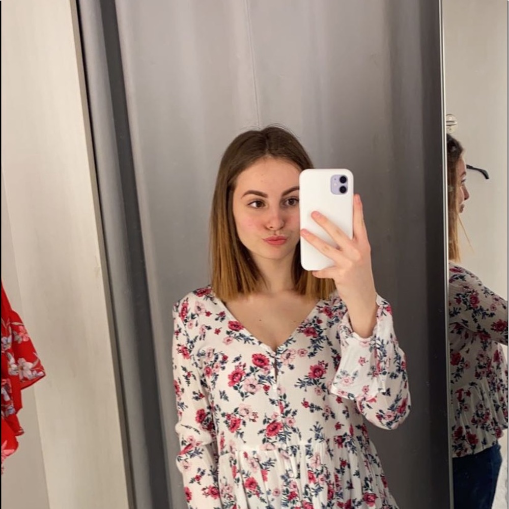 Meet your Posher, Elaina